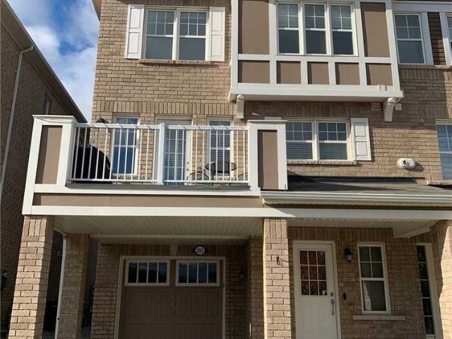 Townhouse for rent in Milton, Ontario