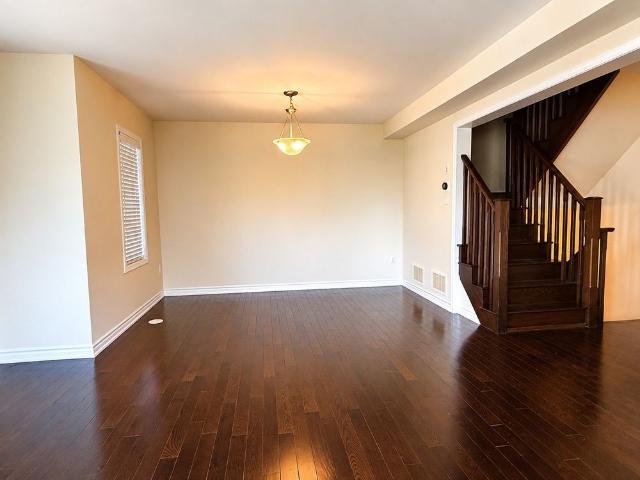 Townhouse for rent in Oakville, Golden Horseshoe