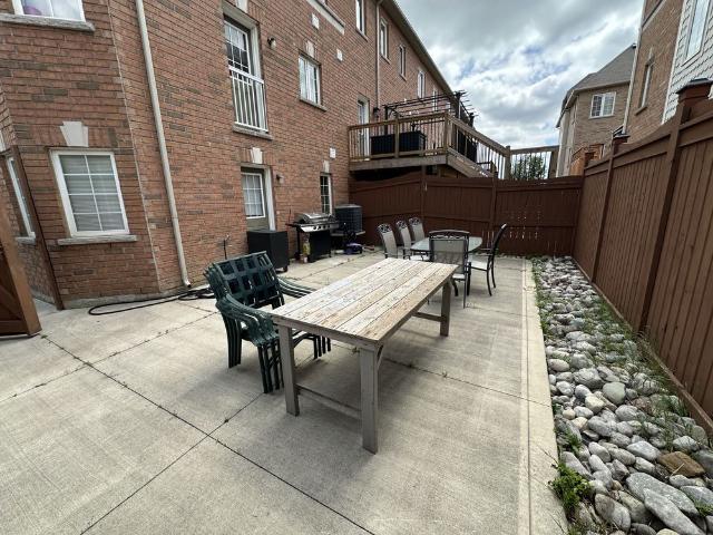 Townhouse for rent in Georgina, Ontario