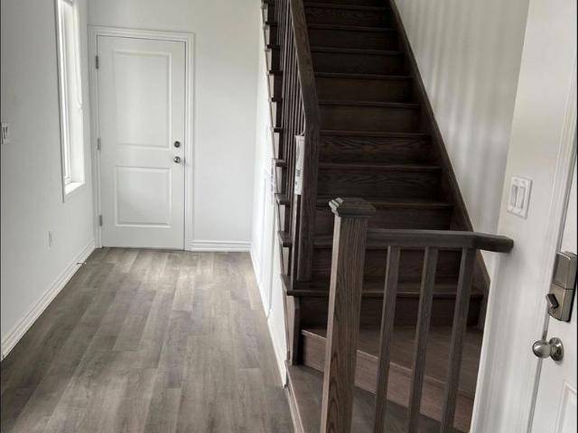 Townhouse for rent in Georgina, Ontario