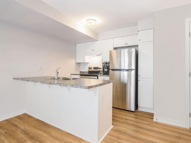 Apartment for rent in Barrhaven West, Ottawa