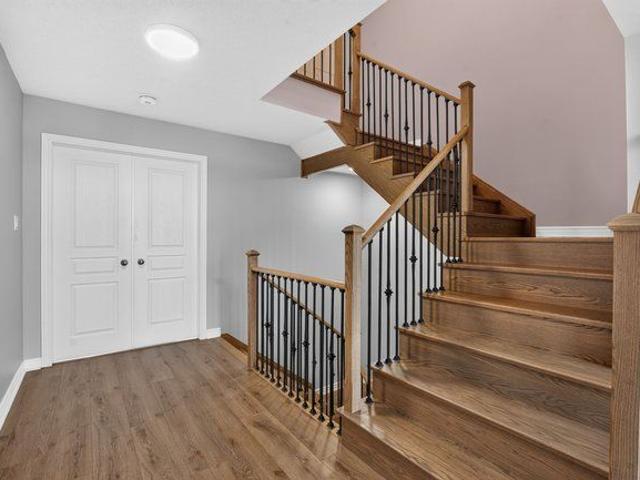 Townhouse for rent in Oakville, Golden Horseshoe