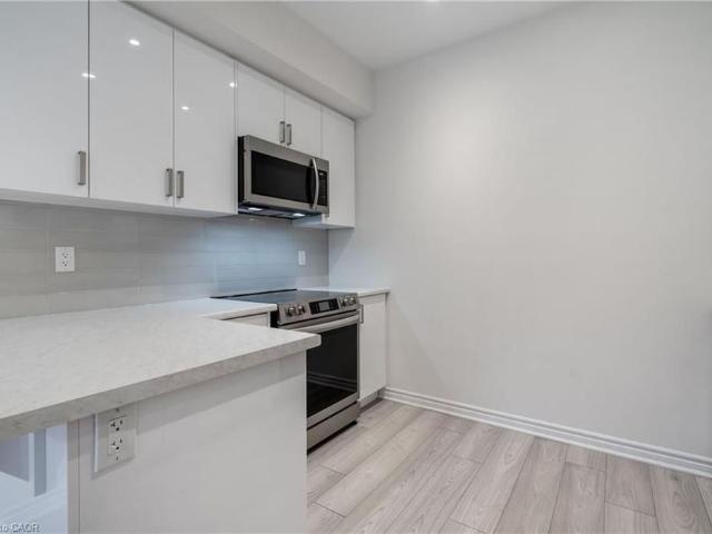 Townhouse for rent in Ancaster, Ontario
