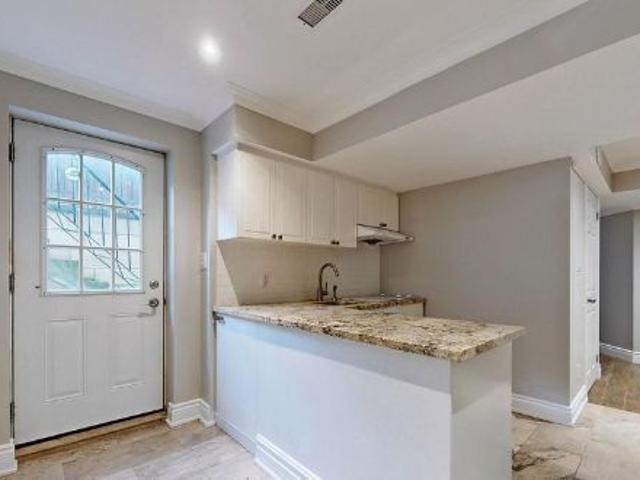 Townhouse for rent in Oakville, Ontario