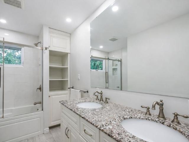 Room for rent in Selwyn, Ontario