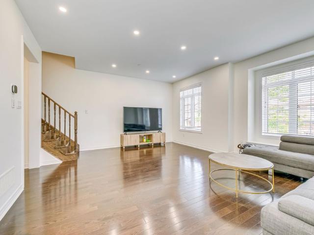 Townhouse for rent in Oakville, Golden Horseshoe