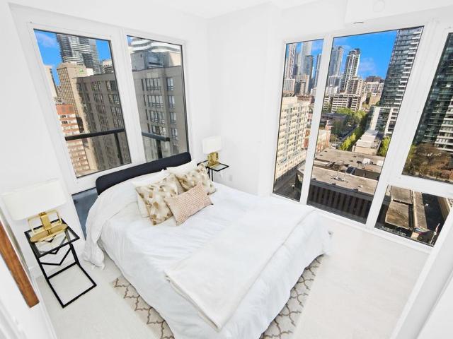 Apartment for rent in Toronto Centre, Toronto