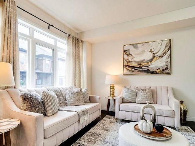 Townhouse for rent in Ancaster, Ontario
