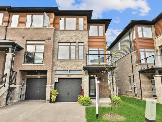 Townhouse for rent in Ancaster, Ontario