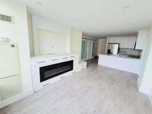 Apartment for rent in Richmond Hill, Golden Horseshoe