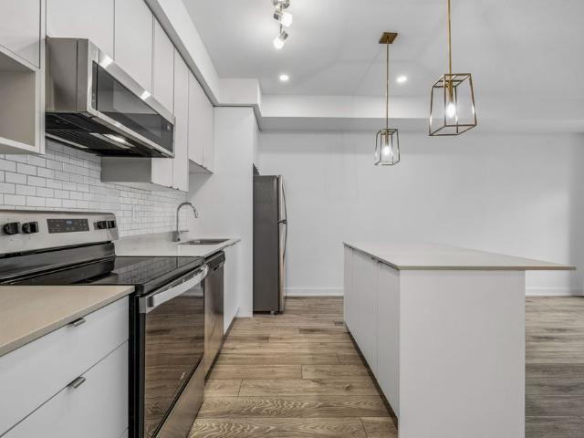 Townhouse for rent in Burlington, Ontario