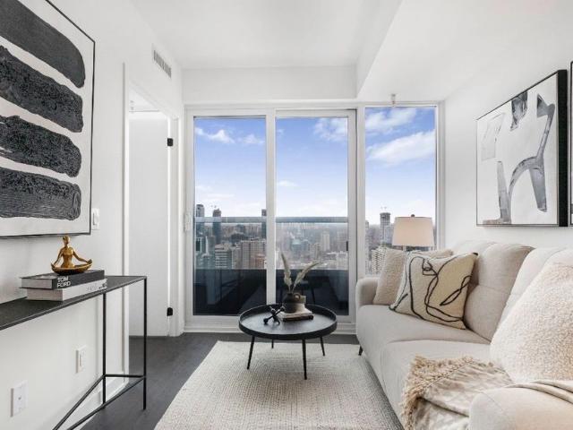 Apartment for rent in Toronto Centre, Toronto