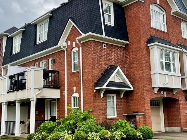 Townhouse for rent in Georgina, Ontario
