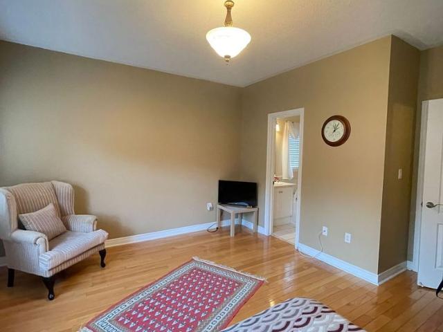Room for rent in York, Ontario