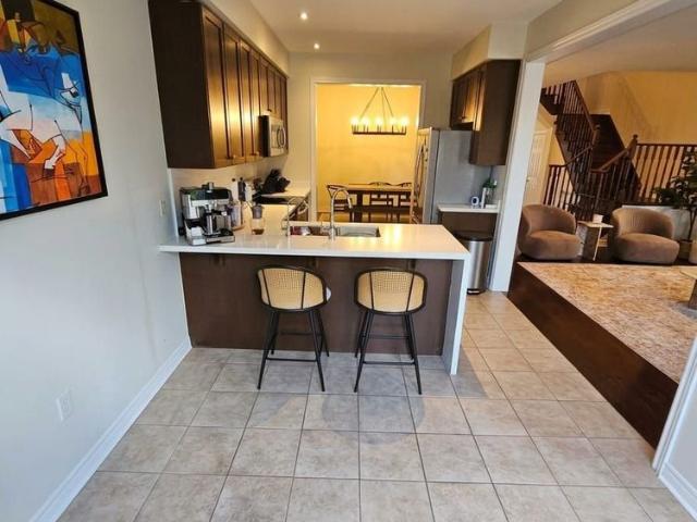 Townhouse for rent in Oakville, Golden Horseshoe