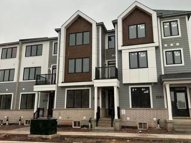 Townhouse for rent in Oakville, Ontario