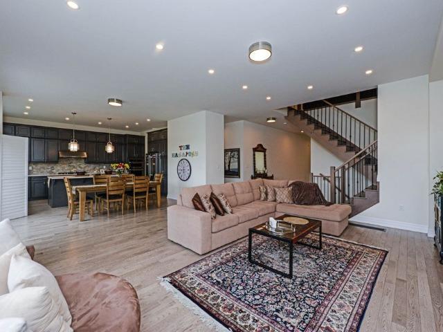 House for rent in Oakville, Golden Horseshoe