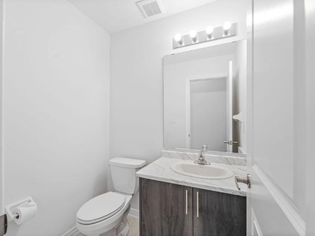 Townhouse for rent in Kawartha Lakes, Ontario