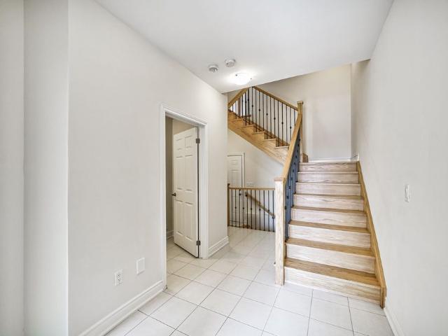 Townhouse for rent in Oakville, Golden Horseshoe