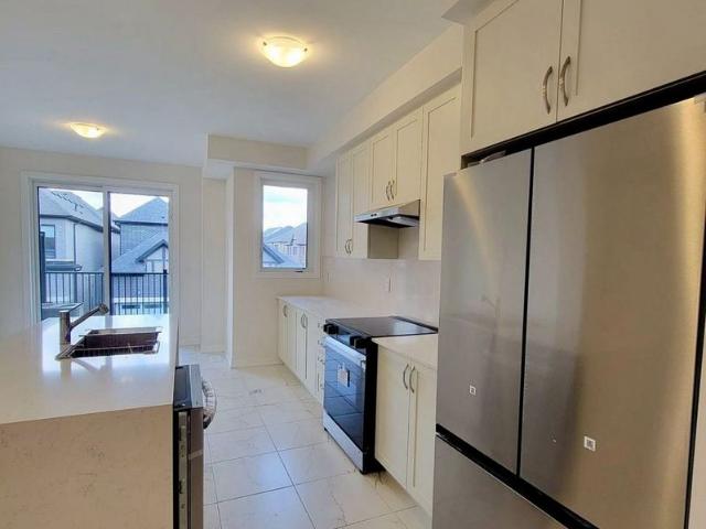 Townhouse for rent in Oakville, Golden Horseshoe