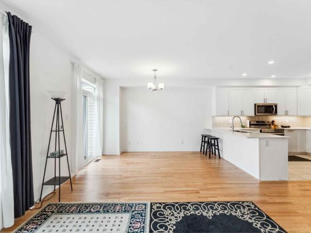 Townhouse for rent in River, Ottawa