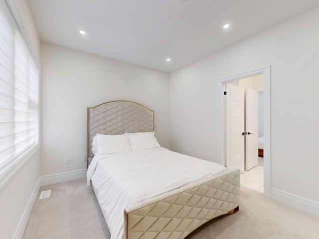 House for rent in Oakville, Golden Horseshoe