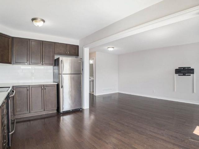 Townhouse for rent in Mulhurst Bay, Ontario