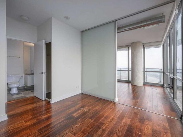 Apartment for rent in Toronto Centre, Toronto