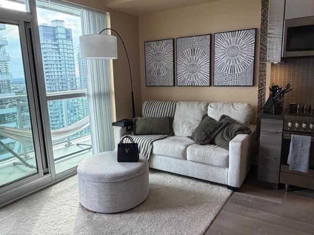 Apartment for rent in Etobicoke—Lakeshore, Toronto