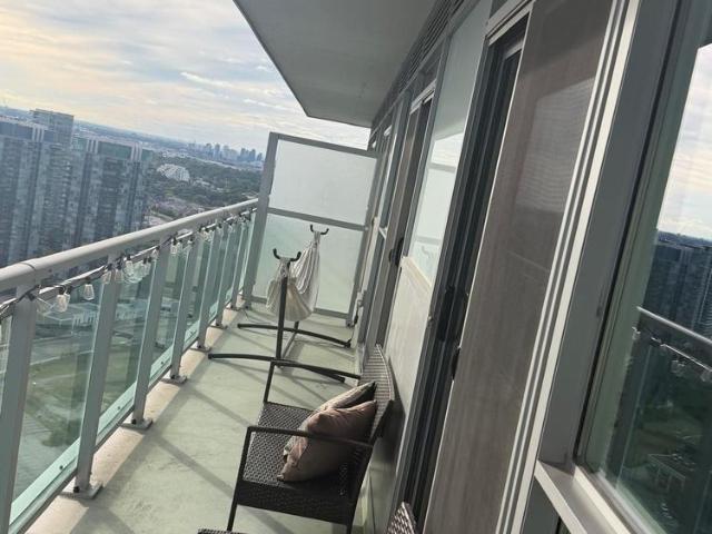 Apartment for rent in Etobicoke—Lakeshore, Toronto