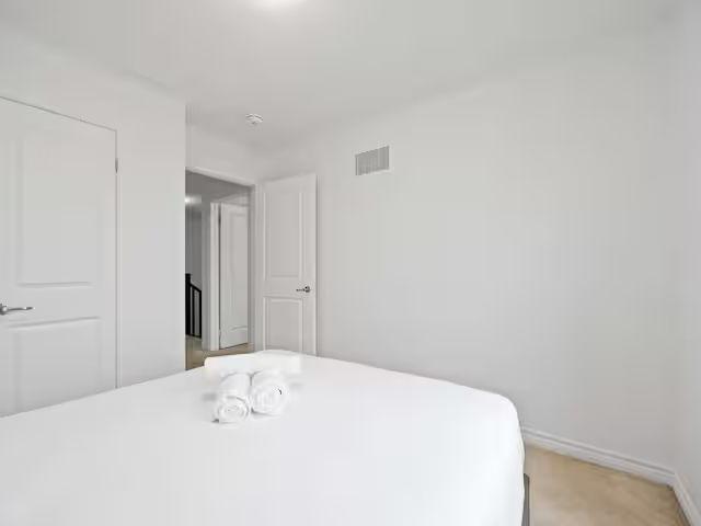 Townhouse for rent in Georgina, Ontario