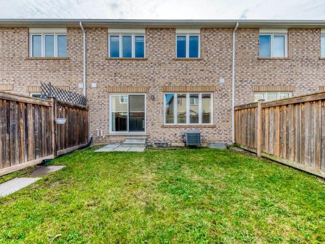 Townhouse for rent in Milton, Golden Horseshoe