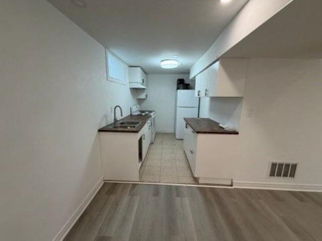 Apartment for rent in Newmarket, Golden Horseshoe