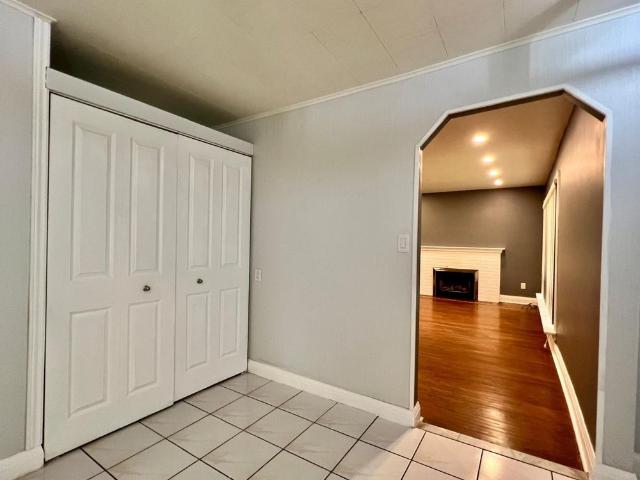 House for rent in Etobicoke—Lakeshore, Toronto