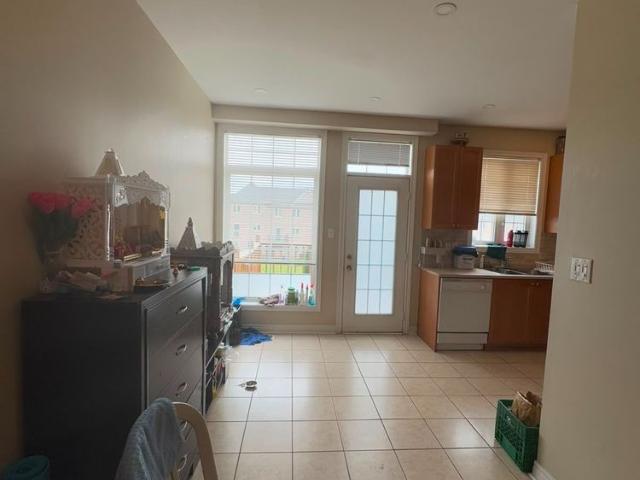 Townhouse for rent in Georgina, Ontario