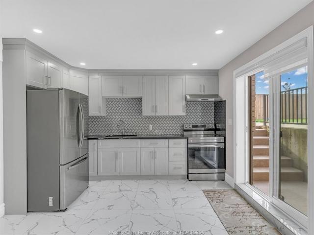 Apartment for rent in Lakeshore, Ontario