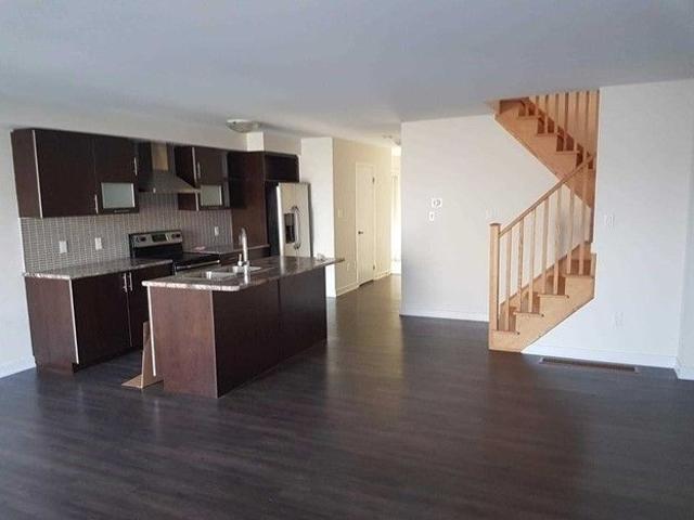 Townhouse for rent in Ancaster, Ontario