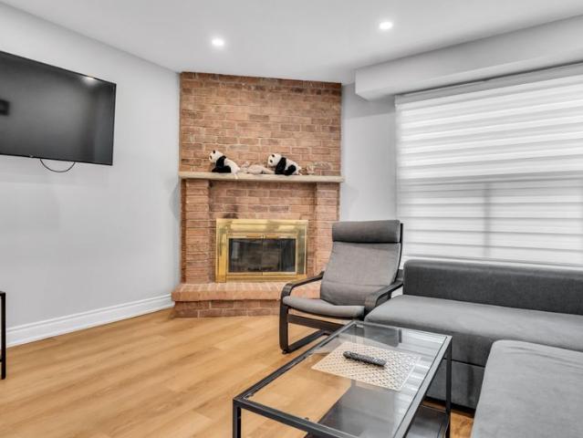 House for rent in Hurontario, Mississauga