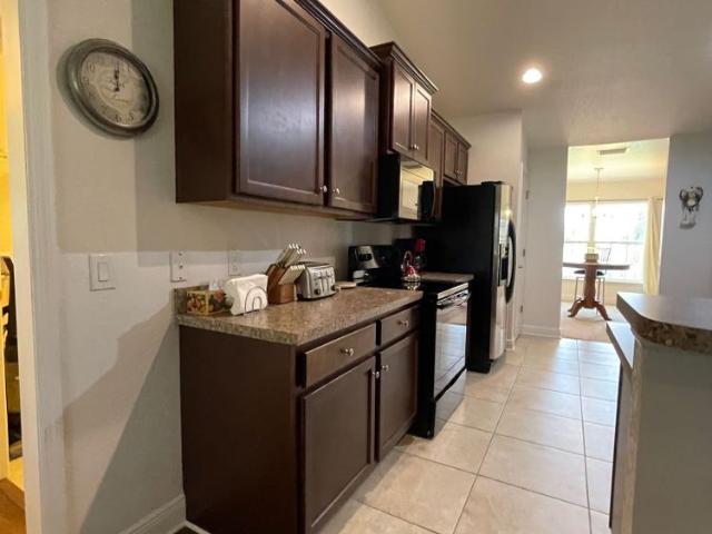 House for rent in Salvador, Grass Lake No. 381