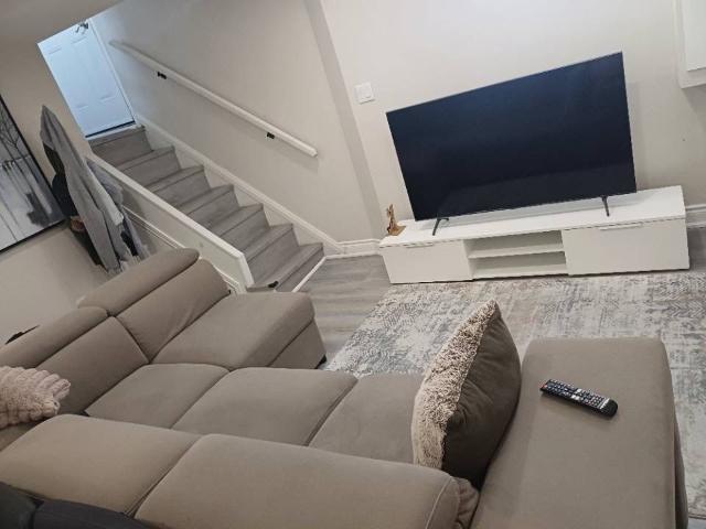 Apartment for rent in Ancaster, Ontario