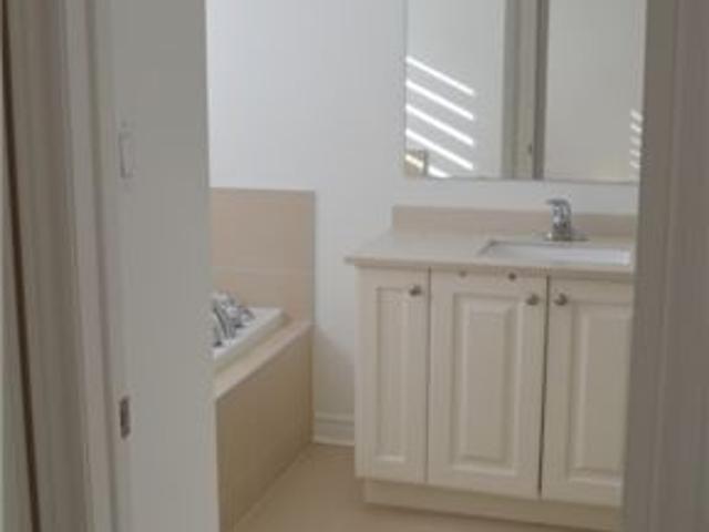 House for rent in Brampton, Golden Horseshoe