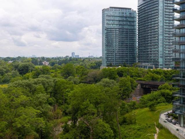 Apartment for rent in Etobicoke—Lakeshore, Toronto