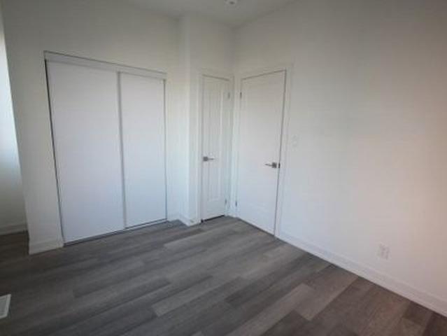 Apartment for rent in Richmond Hill, Golden Horseshoe