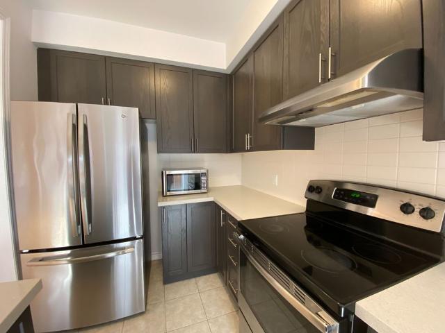 Townhouse for rent in Trafalgar, Oakville