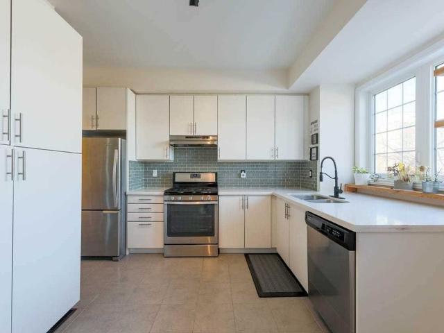 Townhouse for rent in Scarborough Southwest, Toronto