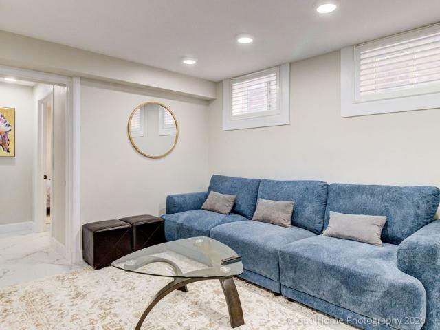 Apartment for rent in Eglinton—Lawrence, Toronto
