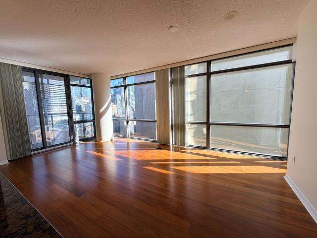 Apartment for rent in Toronto Centre, Toronto