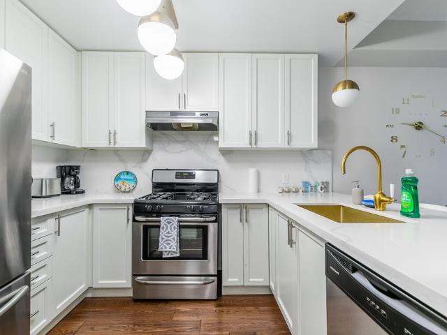 Townhouse for rent in Ancaster, Ontario