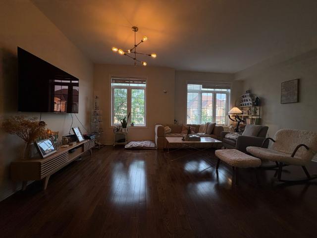 Townhouse for rent in Oakville, Ontario