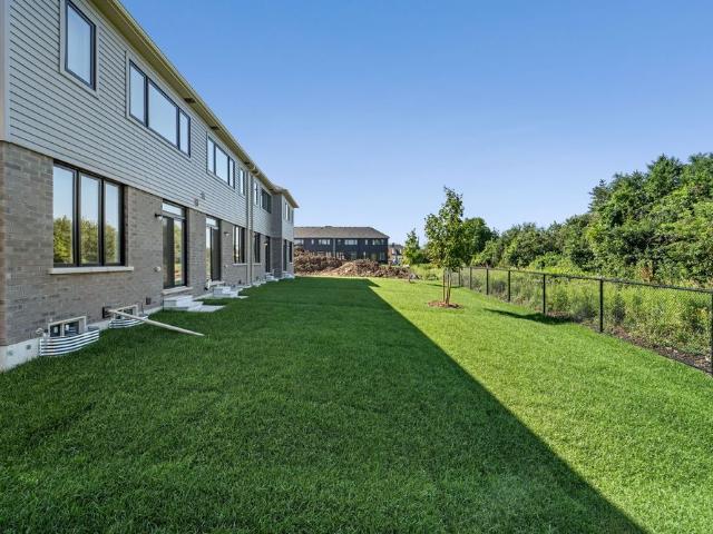 Townhouse for rent in Kawartha Lakes, Ontario